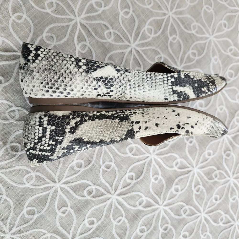 Madden Girl Black and White/Cream Snakeskin Loafers - Picture 4 of 11